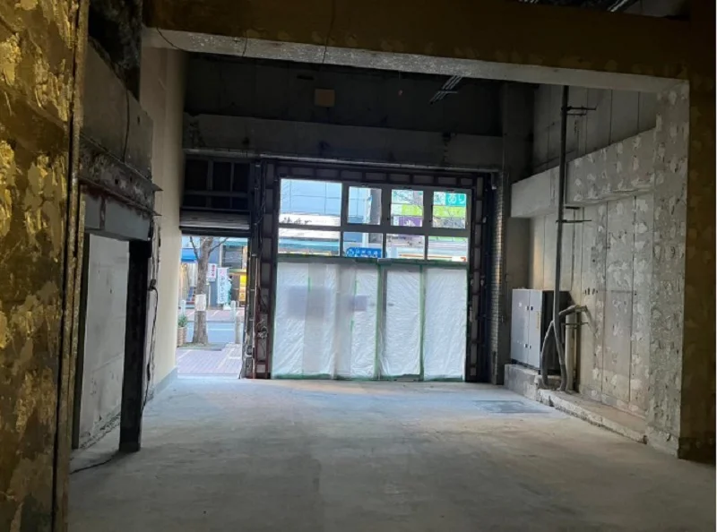 田町のスケルトン店舗物件の内装