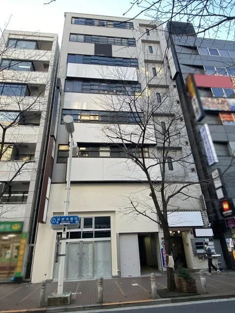 貸店舗(スケルトン)の外観