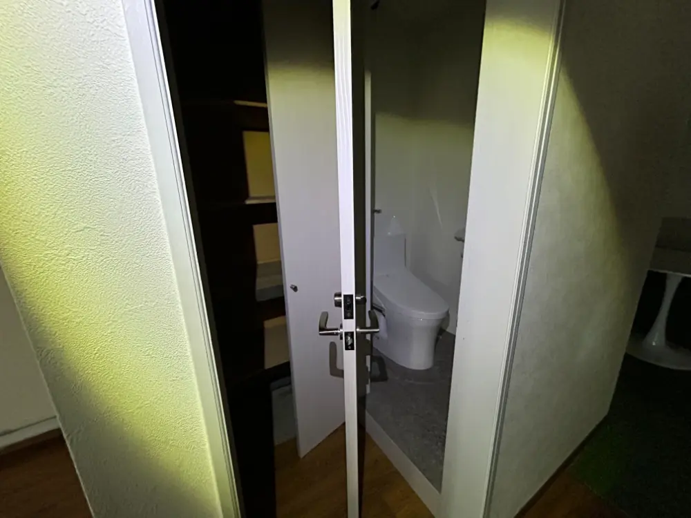 カフェ・喫茶店の居抜き物件のトイレ