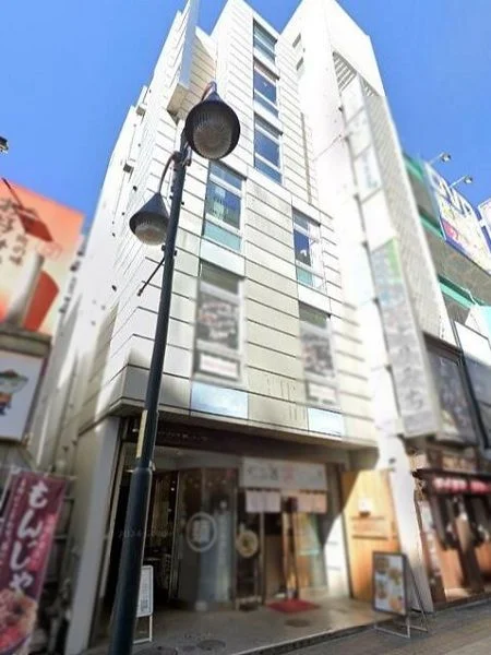 本厚木の事務所仕様物件の外観