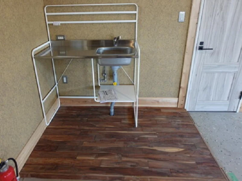 東中神のスケルトン店舗物件の厨房