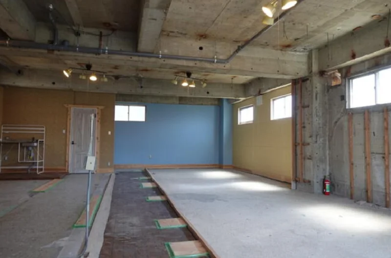 東中神のスケルトン物件の内装