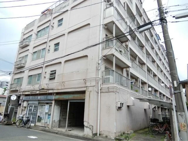 生麦のスケルトン店舗物件の外観