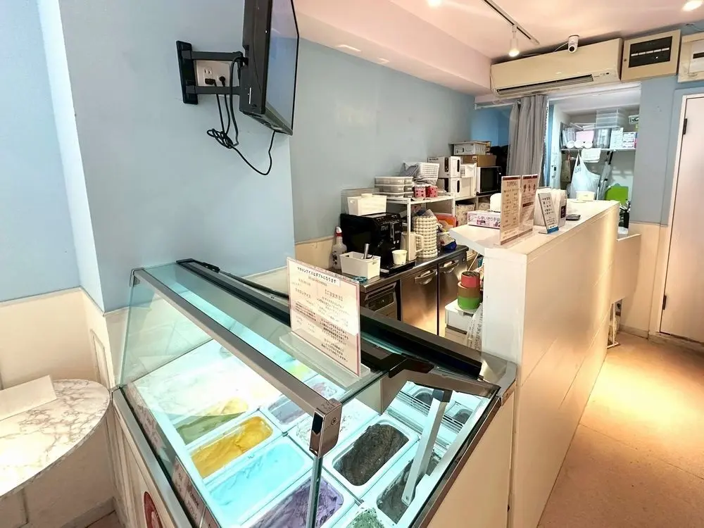 本郷三丁目のカフェ・喫茶店居抜きの内装