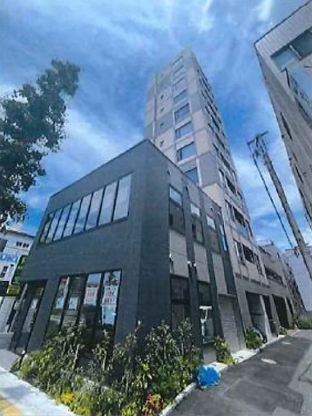 志村坂上のスケルトン物件の外観