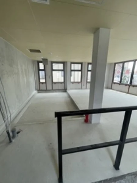 志村坂上のスケルトン物件の内装