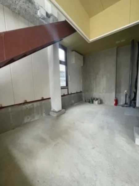 志村坂上のスケルトン物件の内装