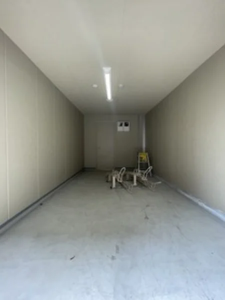 貸店舗(スケルトン)の内装