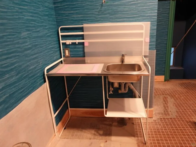 東中神のスケルトン物件の厨房