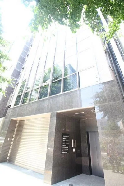 新宿のスケルトン店舗物件の外観