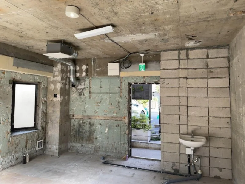 六本木のスケルトン物件の内装