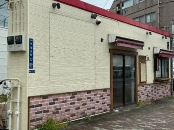 曙橋の事務所仕様物件のエントランス