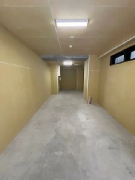 阪東橋のスケルトン物件の内装