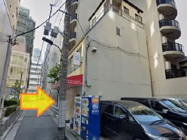 御成門のスケルトン店舗物件の外観