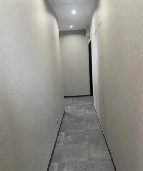 平塚のスケルトン店舗物件の内装