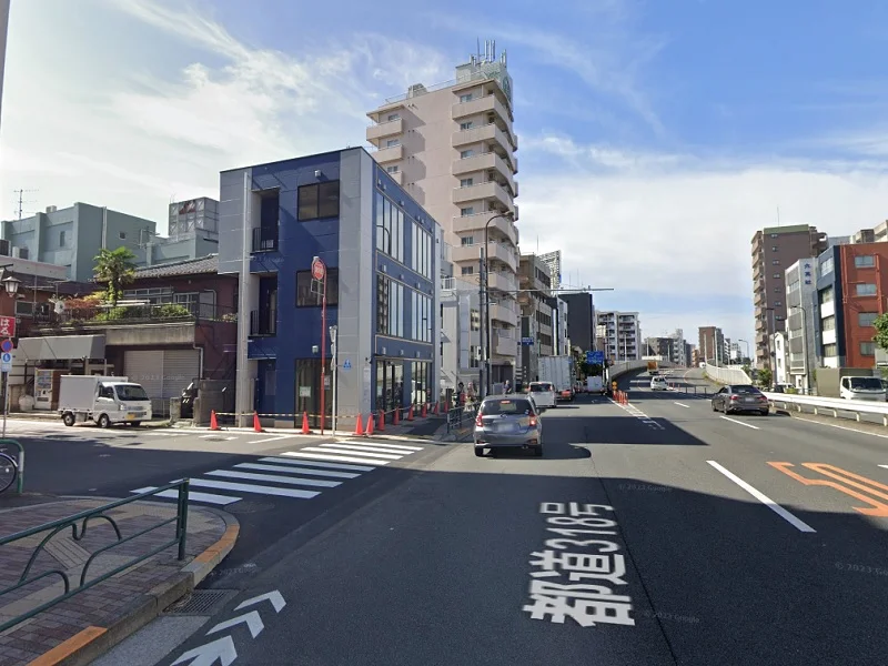 長原のスケルトン店舗物件の外観