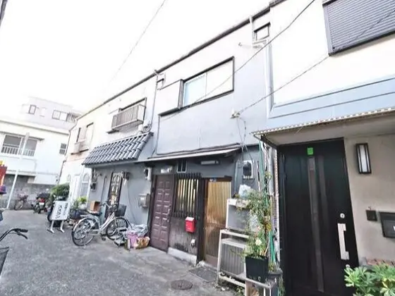 セントラルキッチンの居抜き物件のエントランス