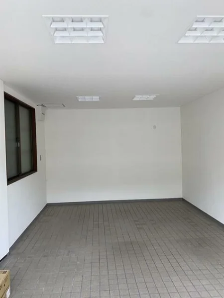 貸店舗(スケルトン)の内装