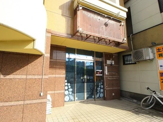 北坂戸のスナック・パブ居抜きの外観