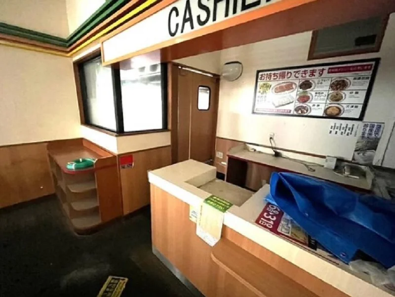 中華料理の居抜き物件の内装