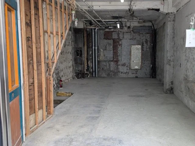 貸店舗(スケルトン)の内装