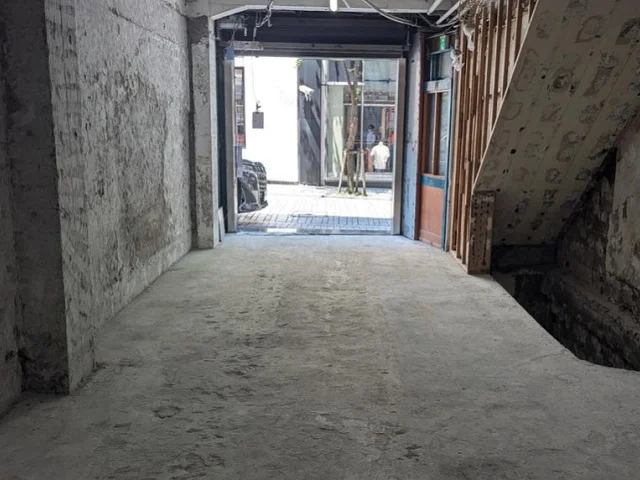 貸店舗(スケルトン)の内装