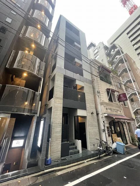 東銀座のスケルトン店舗物件の外観