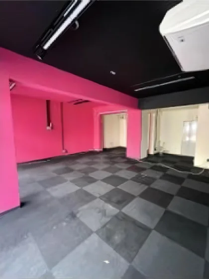 明大前の事務所仕様物件の内装