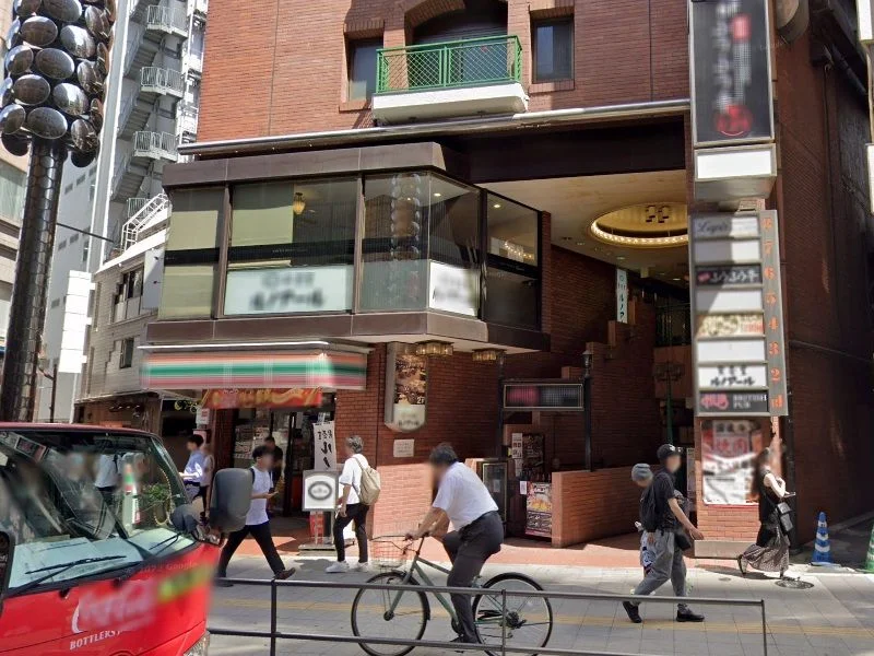 西武新宿のスケルトン物件の外観