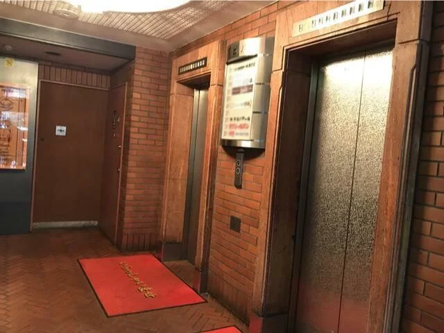 西武新宿のスケルトン物件の外観