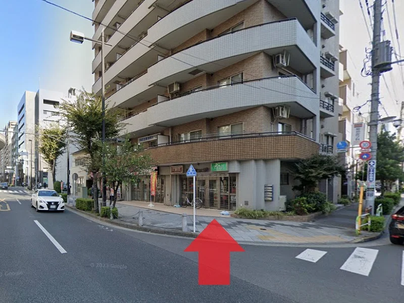 日暮里の事務所仕様店舗物件の外観