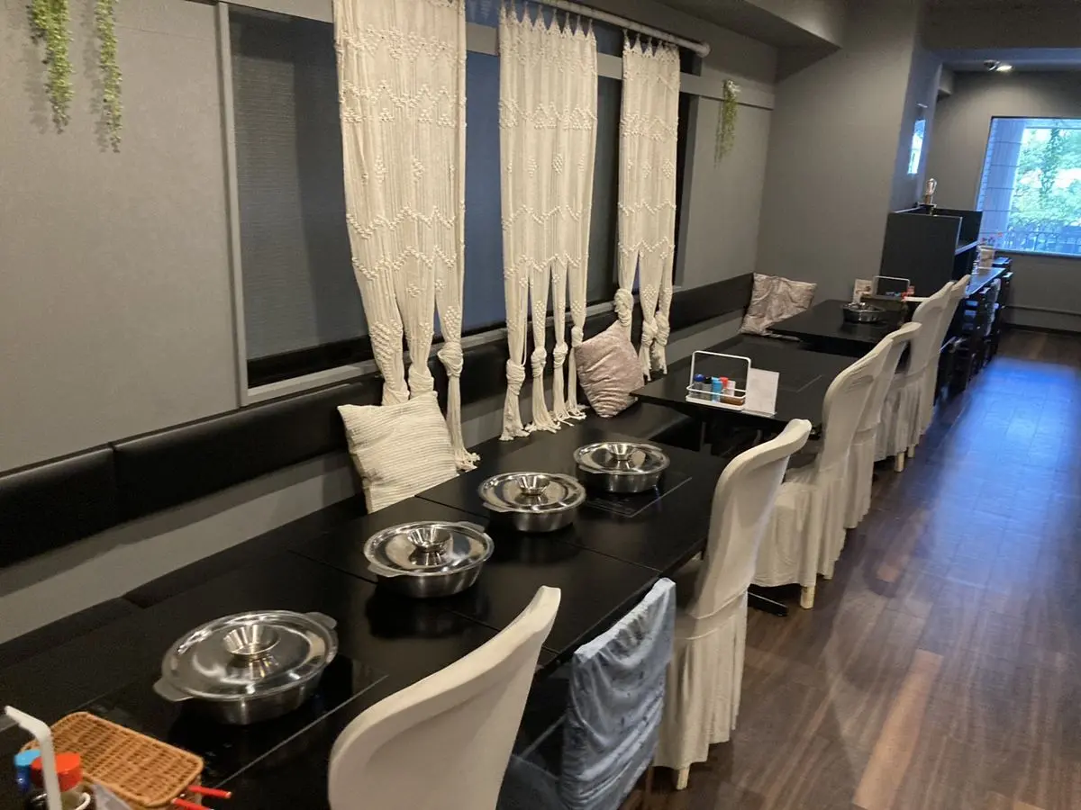 六本木の居抜き店舗の内装