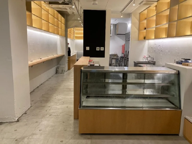 バルの居抜き物件の内装