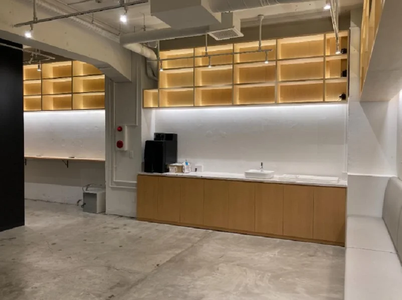 バルの居抜き物件の内装