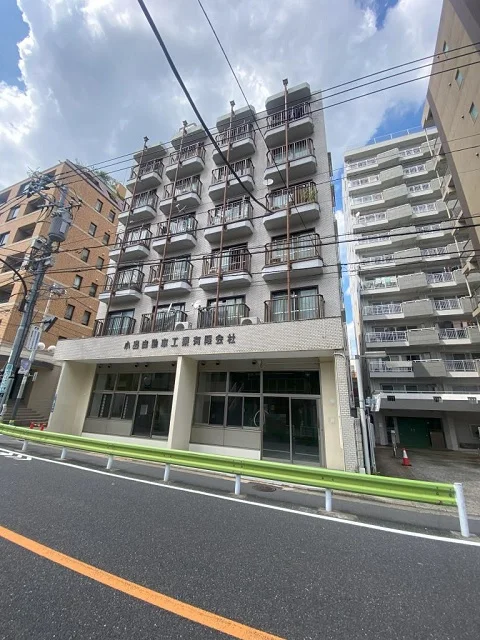 貸店舗(スケルトン)の外観