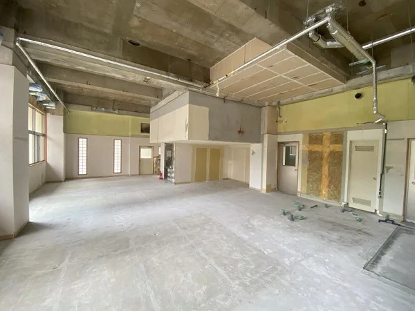 貸店舗(スケルトン)の内装