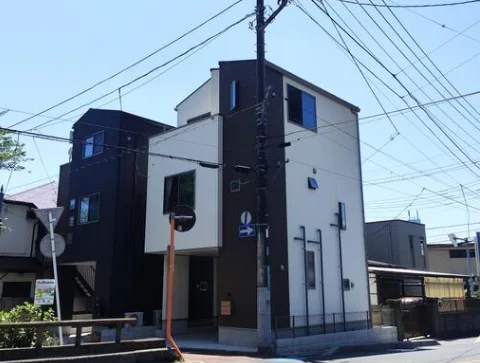 中浦和の事務所仕様店舗物件の外観