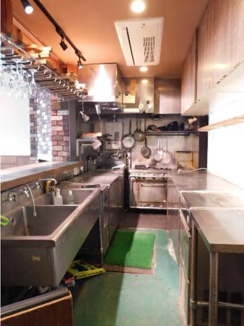 天王台の居抜き店舗の厨房