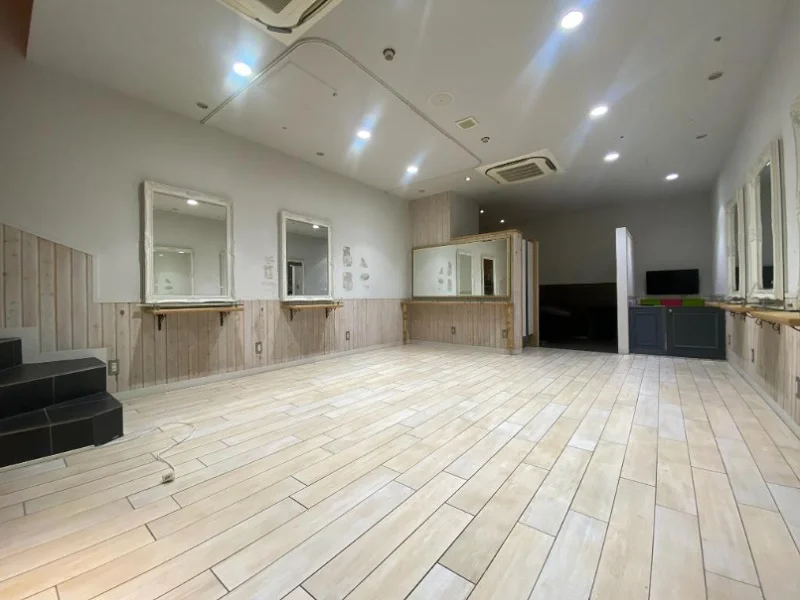 武蔵小山の居抜き店舗の内装