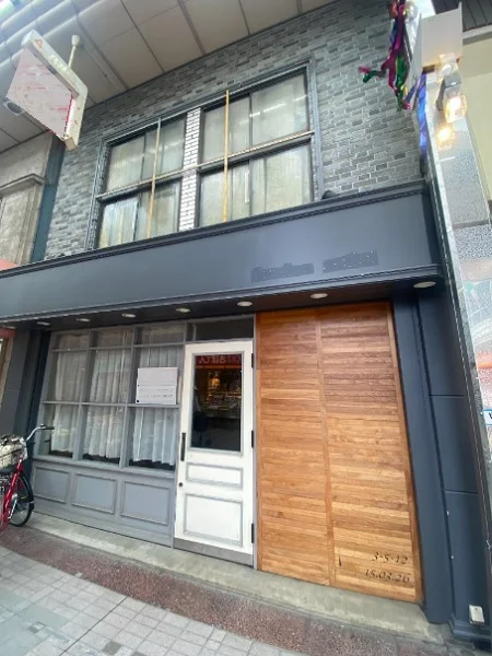武蔵小山の居抜き店舗の外観