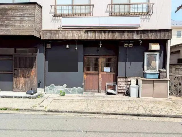 焼肉屋の居抜き物件の外観