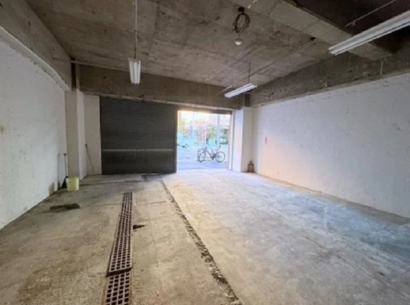 貸店舗(スケルトン)の内装