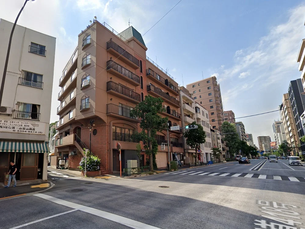 四谷三丁目のスケルトン店舗物件の周辺