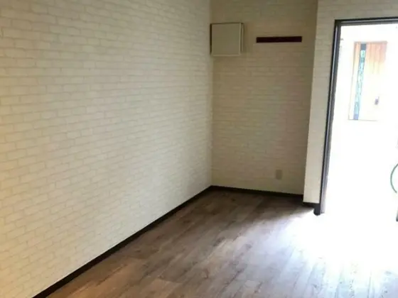 白楽のスナック・パブ居抜きの内装