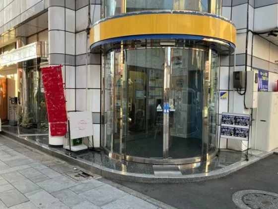 大師前の居抜き店舗の外観