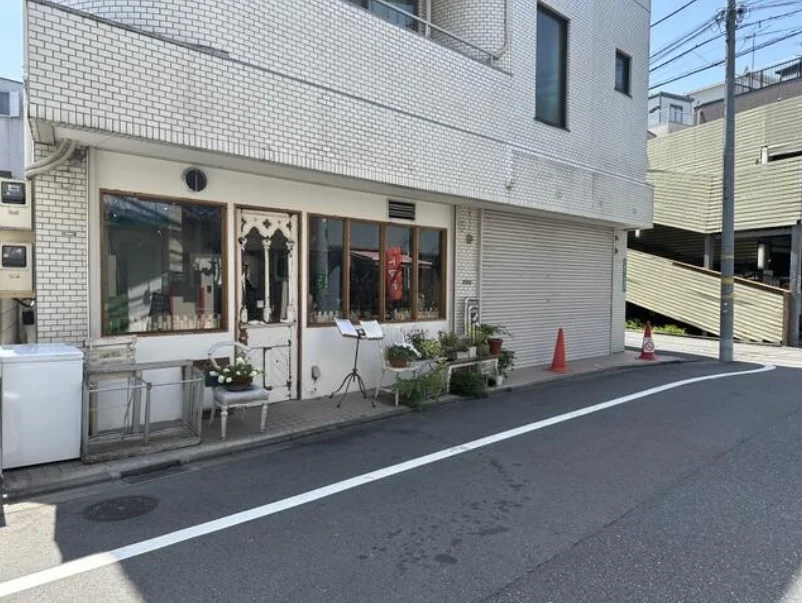 貸店舗(スケルトン)の外観