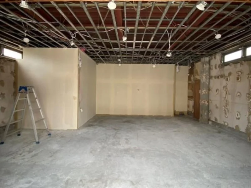 貸店舗(スケルトン)の内装