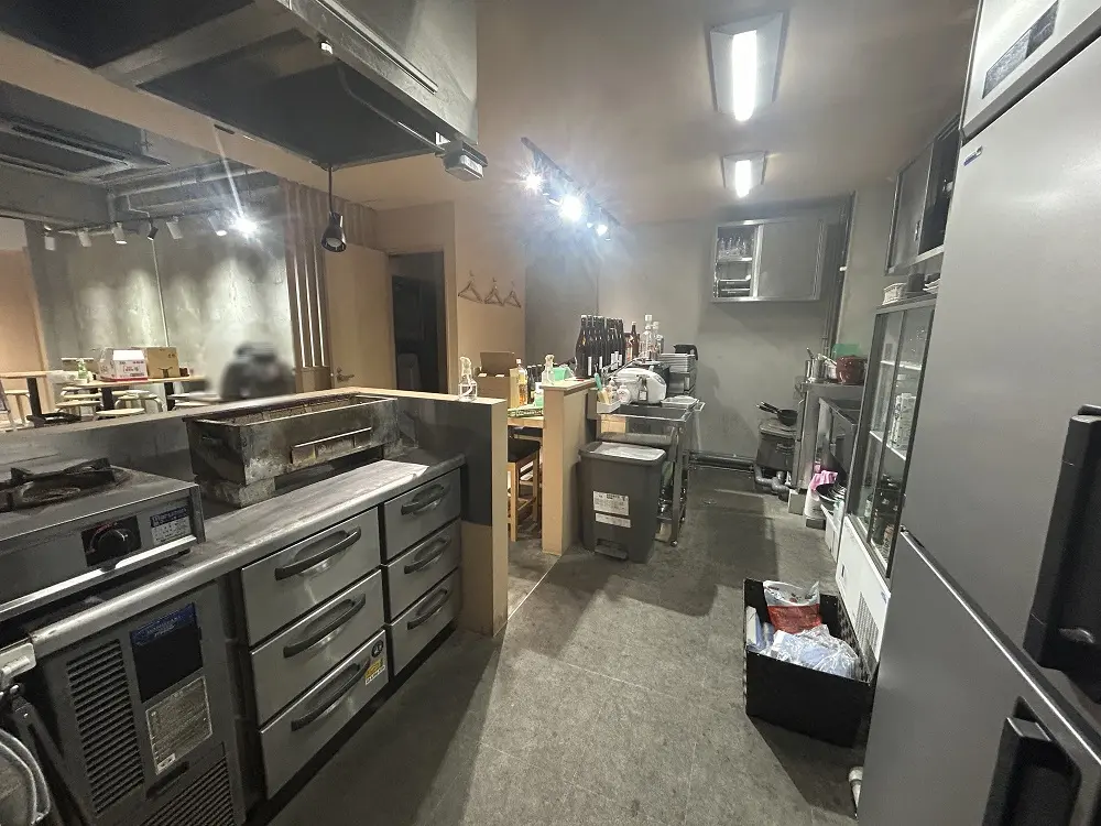 上井草の焼鳥・焼きとん居抜きの厨房