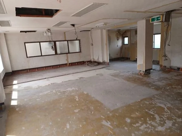 貸店舗(スケルトン)の内装