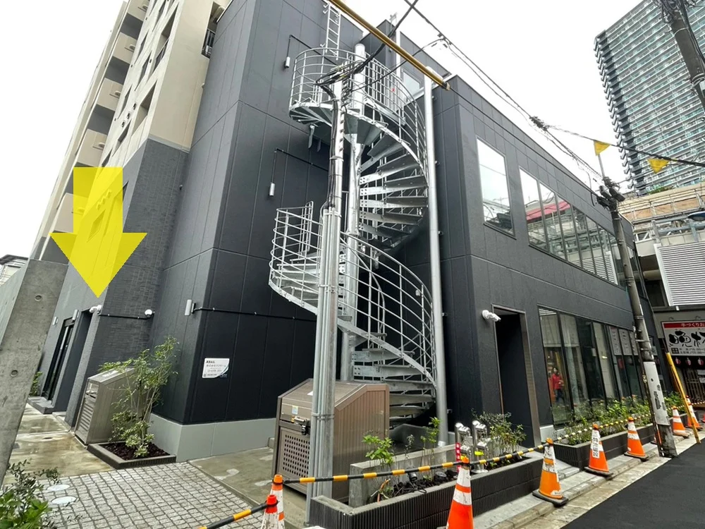 貸店舗(スケルトン)の外観